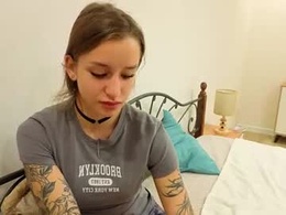 Most Recent Photo of 0_lioness_0