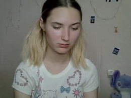 Most Recent Photo of _kikiclark_