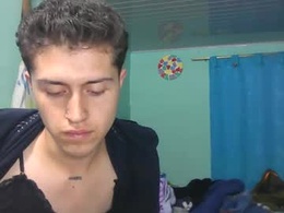 Most Recent Photo of aaronn_gomezz