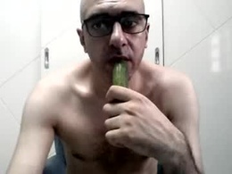 Most Recent Photo of aayaadx