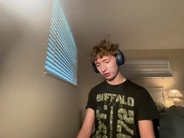 Most Recent Photo of adrienblondboy