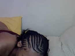 Most Recent Photo of afrii_kity