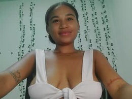 Most Recent Photo of akemy_saunderss