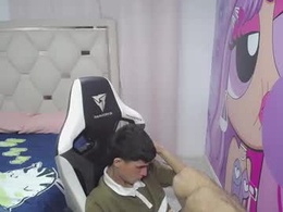 Most Recent Photo of akyra_latin