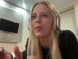 Most Recent Photo of alenavanloan