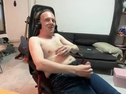 Most Recent Photo of alex125223