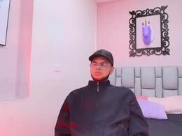 Most Recent Photo of alex_huunter