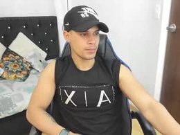 Most Recent Photo of alexander__johnss