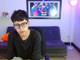 Most Recent Photo of alexcum_18