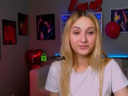 Most Recent Photo of alison_purr