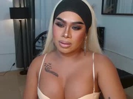 Most Recent Photo of alluringemerald