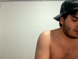Most Recent Photo of alucinboy_21
