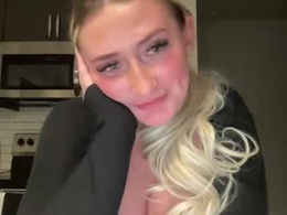 Most Recent Photo of alyssa_skyee