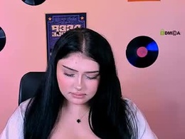 Most Recent Photo of amanda_striking