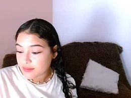 Most Recent Photo of amira_moon_