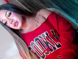 Most Recent Photo of amora_mystique08