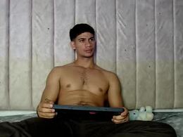 Most Recent Photo of andres_stud777