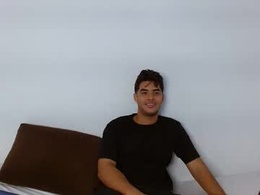 Most Recent Photo of andrew_skinny18