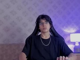 Most Recent Photo of angel_zcott