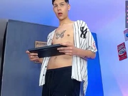 Most Recent Photo of angeloo_666