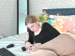 Most Recent Photo of anna_todd