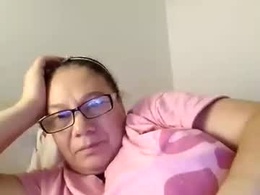 Most Recent Photo of anne_peachtits995164