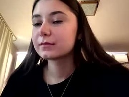 Most Recent Photo of annisshatek