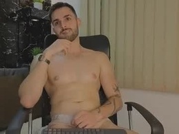 Most Recent Photo of apolo_lux1