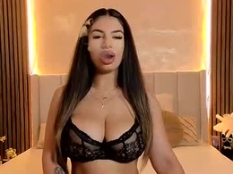Most Recent Photo of ariaa_noir