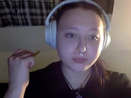 Most Recent Photo of ariakinkygirl