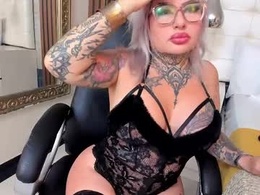 Most Recent Photo of arianamora