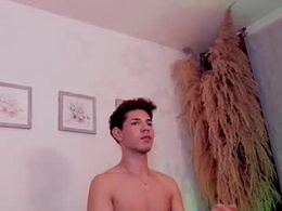 Most Recent Photo of arlequiin_