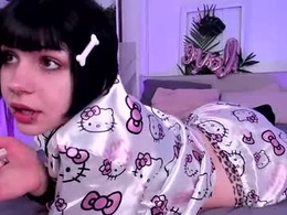 Most Recent Photo of ashley_alt