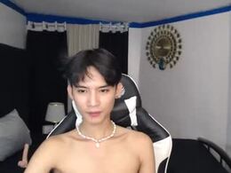 Most Recent Photo of asian_baexx