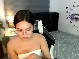 Most Recent Photo of asian_cecilyxx