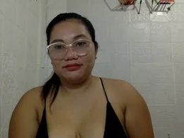 Most Recent Photo of asiann_lady