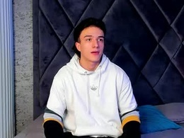 Most Recent Photo of aslanfox_