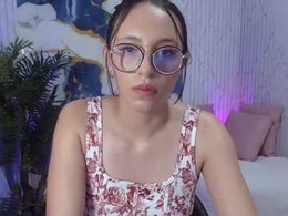 Most Recent Photo of athenaa_tay