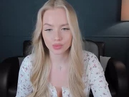Most Recent Photo of avroragoldie