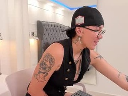 Most Recent Photo of axel_rossee