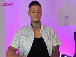Most Recent Photo of axel_villa