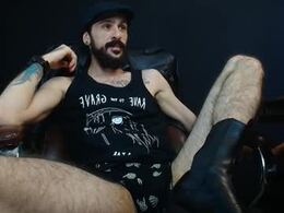 Most Recent Photo of axelcolton