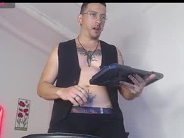 Most Recent Photo of axelwolf_
