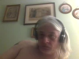 Most Recent Photo of bassbanger69