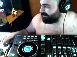 Most Recent Photo of bearzbeetz
