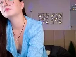 Most Recent Photo of bellalunee_