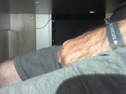 Most Recent Photo of beninoam75