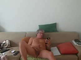 Most Recent Photo of berndloveslongtoes