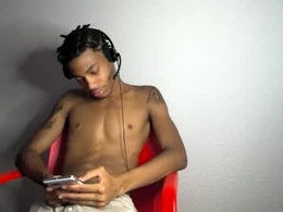 Most Recent Photo of blackbulltitus