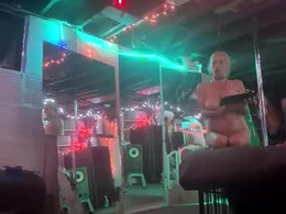 Most Recent Photo of blondecum4